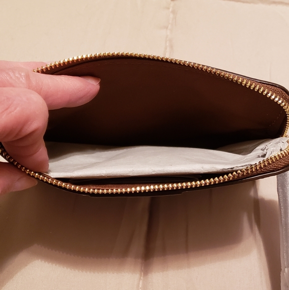 Coach Corner Zip Wristlet Signature Color Khaki/Saddle 2 - Picture 9 of 10